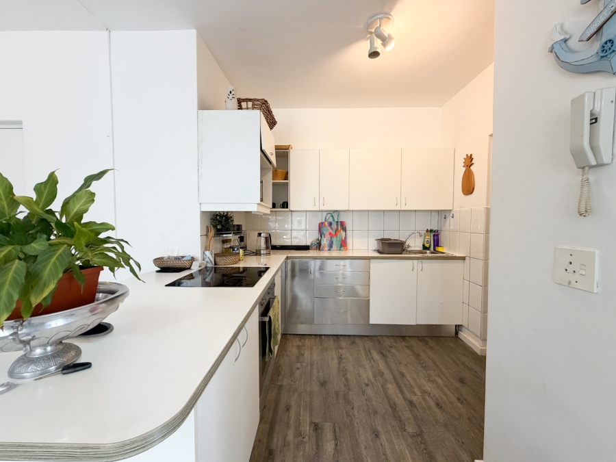 1 Bedroom Property for Sale in Oranjezicht Western Cape
